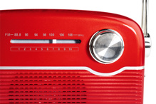 Thomson RTS450BT - přenosné FM rádio s Bluetooth a solárním nabíjením (2)