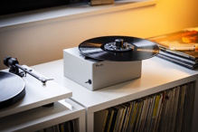 Pro-Ject Vinyl Cleaner VC-E Mini - kompaktní pračka na mokré čištění gramofonových desek (10)