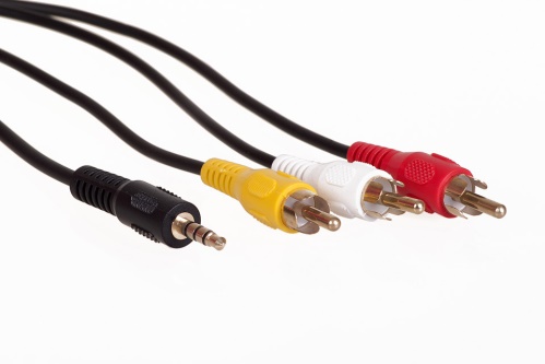 KVJ015 - kabel 3,5 jack AV - 3 x RCA AV 1,5 m